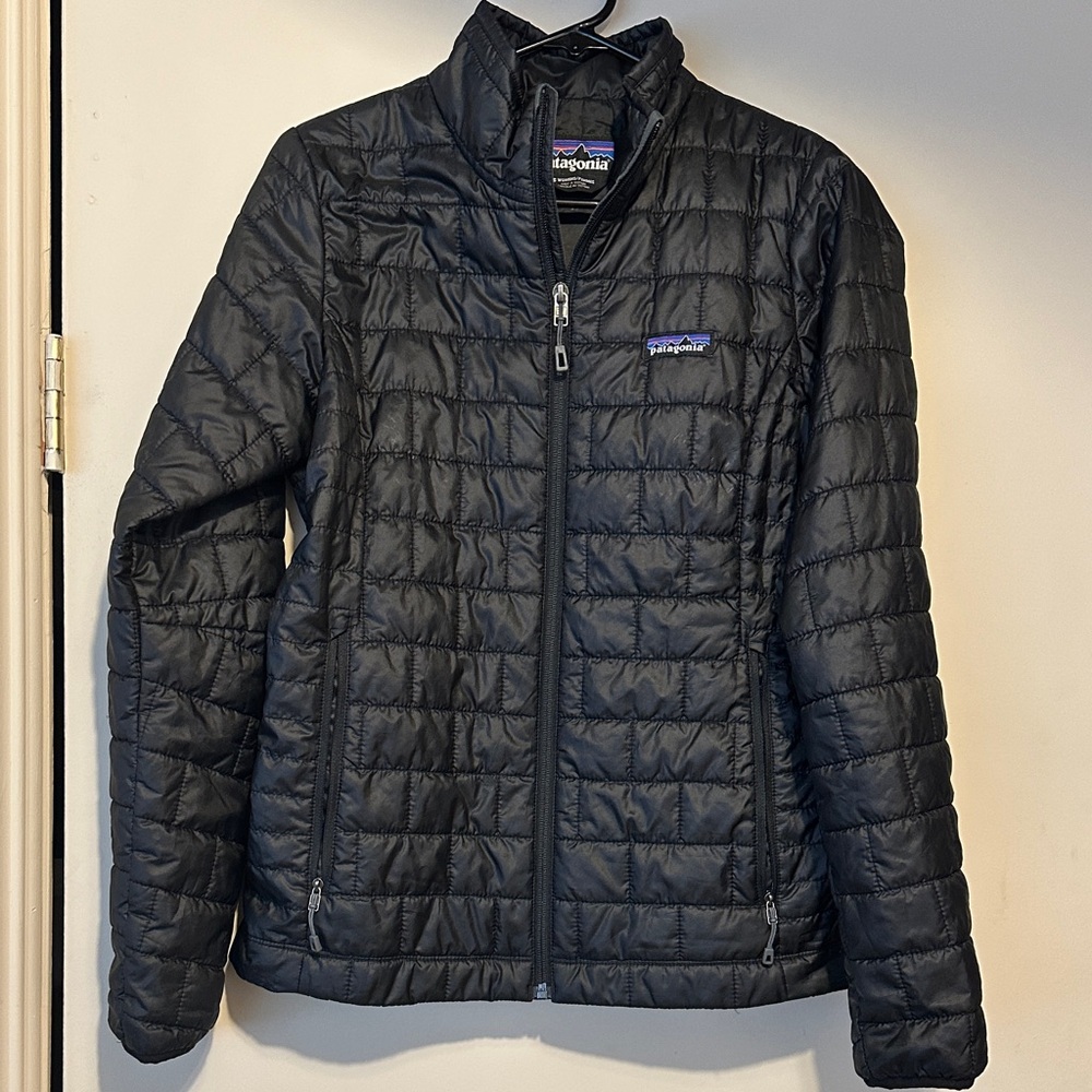 Patagonia Women's Dark Quilted Puffer Jacket